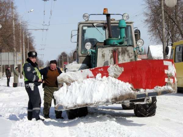 ДАІшники витягували з заметів фури. ФОТО